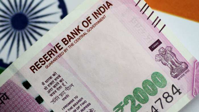 Rs 2000 notes zero exchange charges check RBI on two thousand bank note new announcement 2000 ke note news details