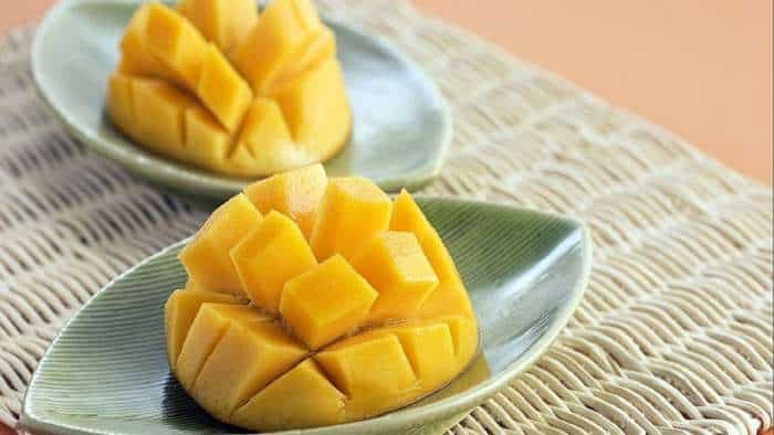 World most expensive Mango two young farmers grow Miyazaki Mango in cyber crime jamtara 1 kg price rs 270000