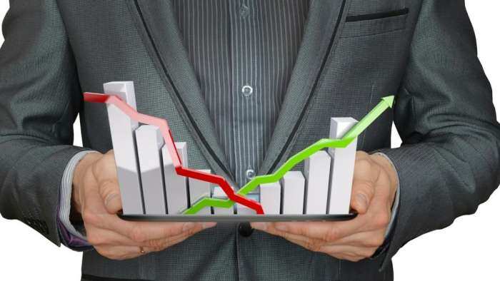 sid ki sip siddharth sedani with anil singhvi buy call on MnM Finance, Kajaria Ceramics, CEAT, Surya Roshni check target allocation