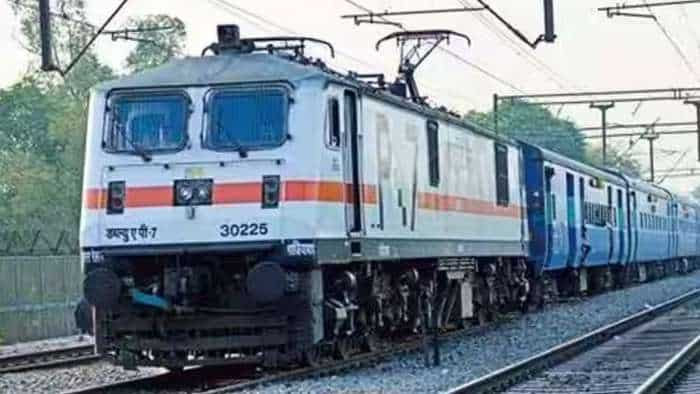 Odisha Balasore Train Accident 48 Trains cancelled in 10 11 and 12 June Check full list