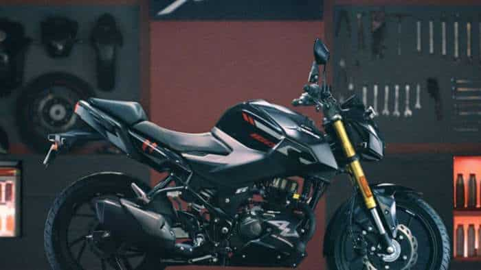 Hero MotoCorp Xtreme 160R 4V launches in India premium bike hero bike price Rs 1.27 lakh onwards see all features