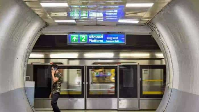 delhi metro dmrc tweet and warm people for reels making delhi metro viral video know details