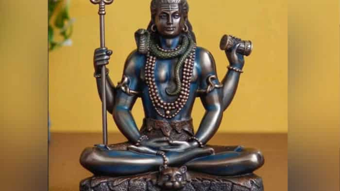 Shravan Maas 2023 start and end date sawan somvar vrat dates significance importance why this month favourite to Lord Shiva 