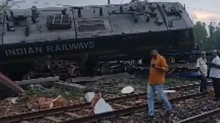 Train Accident Two Goods trains collide at Onda railway station in Bankura West Bengal train cancelled today indian railways latest news