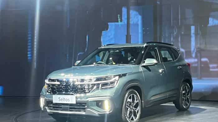 kia seltos facelift live updates new version launch today with new exterior and interior design price specifications features  