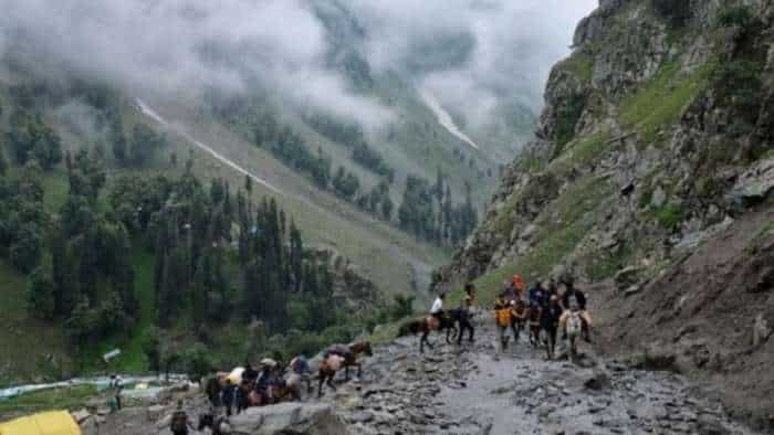 Amarnath Yatra 2023 After three days Amarnath Yatra resumes check latest upfates