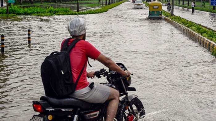 IMD Delhi Rainfall Alert Weather Forecast light to moderate rain and thundershowers