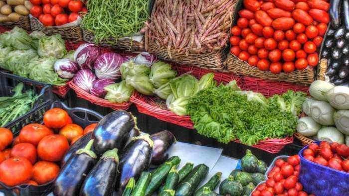 Tomato Prices Rise To Rs 200 Per Kg After Heavy Rains Check Other Vegetable Prices In Major Cities