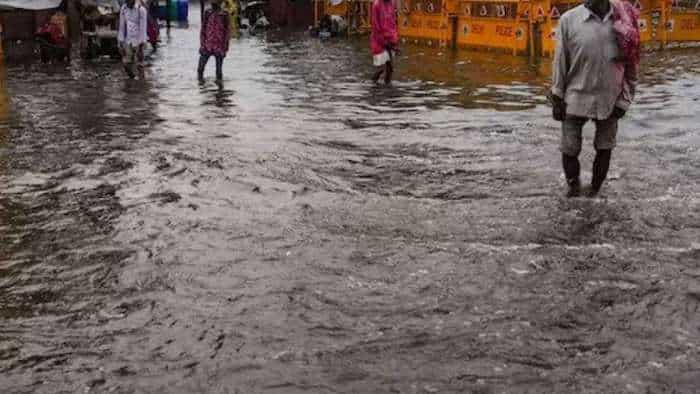 IMD Issues Advisory on Delhi NCR Floods Traffic congestion and slippery roads due to heavy rain