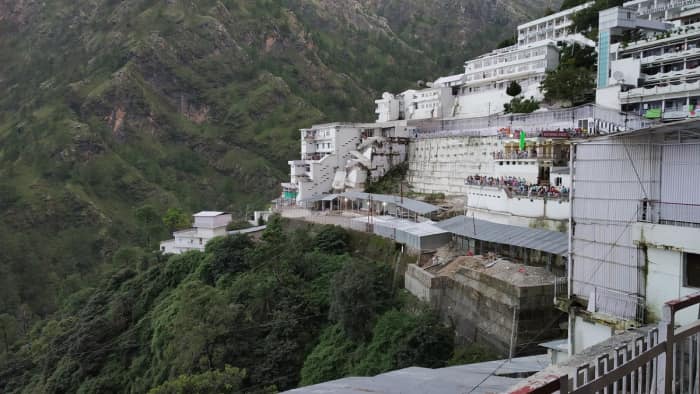 IRCTC Tour Package book MATA VAISHNO DEVI WITH UTTAR BHARAT DARSHAN tour starts on 11 august