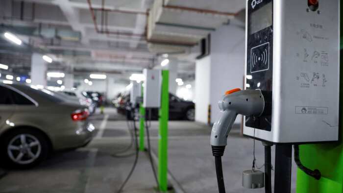 torrent power install 4 new electric vehicle charging station in ahmedabad charges to be 12 rs per unit 