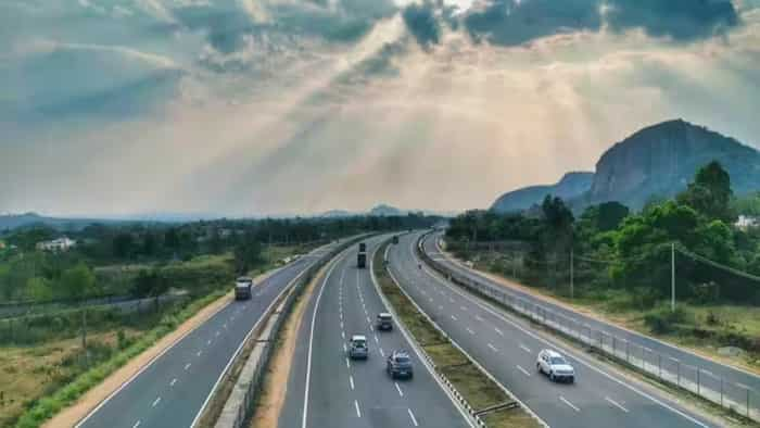 two wheelers autos tractors non motorised vehicles banned by NHAI on the Bengaluru Mysuru expressway from August 1 onwards