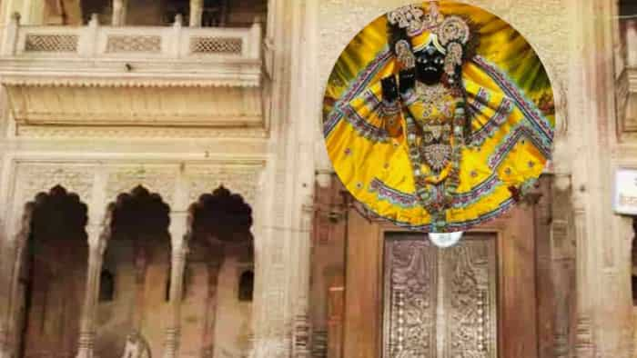 Banke Bihari in Vrindavan if you want to visit the temple then registration may have to be done in advance know the new rules