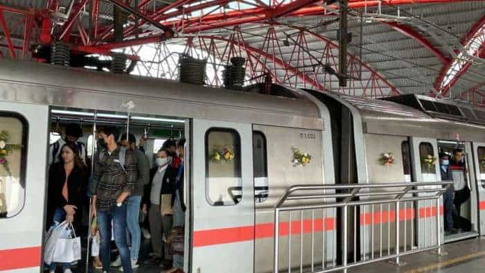 DMRC records highest ever count of daily passenger journeys 68.16 lakh delhi metro new record