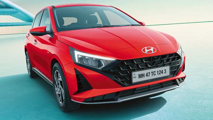 hyundai i20 launched in india today with the price range of 7 lakh rupees starting check mileage specs features costemic changes