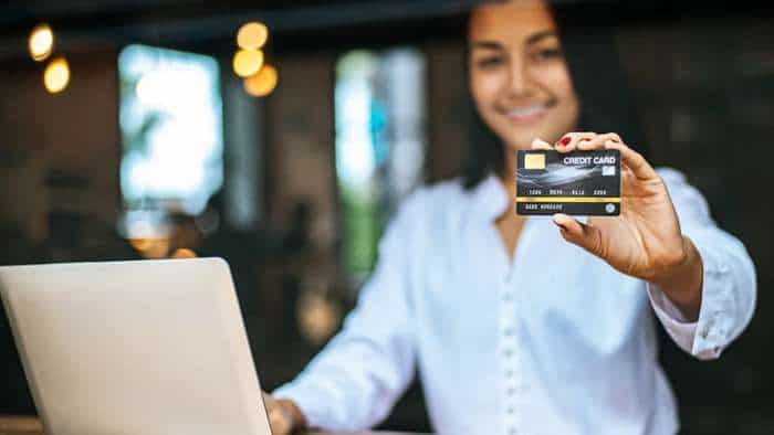 Credit Card Pros and Cons, know how credit card give you these 7 benefits