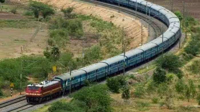 Train Cancelled Restored due to Kurmi Community took back Rail Roko Andolan