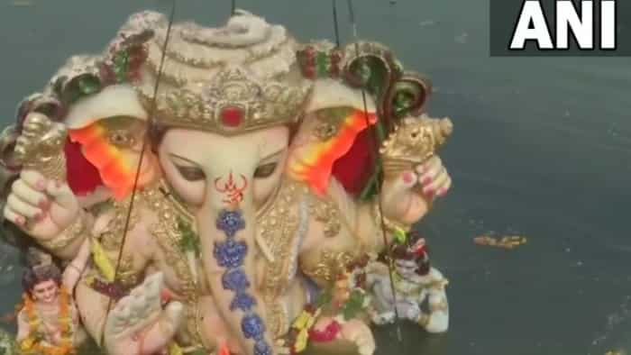 Ganeshotsav 37599 idols were immersed in Mumbai till 3 am on Friday Know where the immersion took place