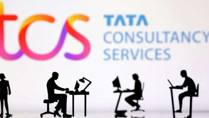 TCS market cap lost 26308 crores last week sensex falls 180 points