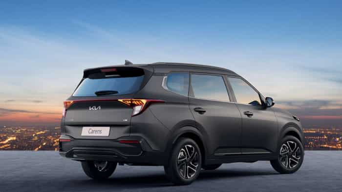 kia launched carens X line trim in india today in 2 variants check price specifications features