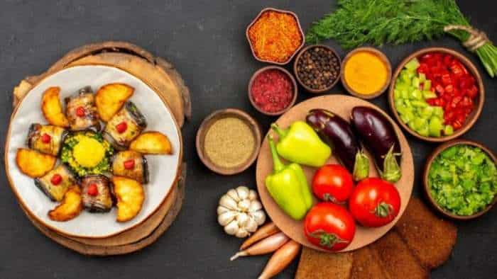 veg and non veg thali in india becomes cheaper in september as tomato prices come down