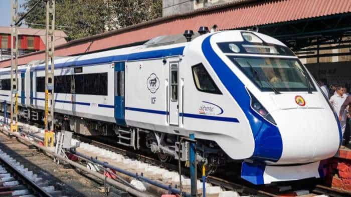 Vande Bharat Express Train bhopal indore vande bharat go to nagpur see latest time table schedule route map all details