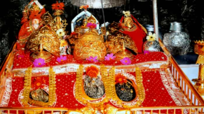 IRCTC Special tour package to visit Mata Vaishno Devi during Shardiya Navratri 2023 by Vande Bharat train in affordable price know details