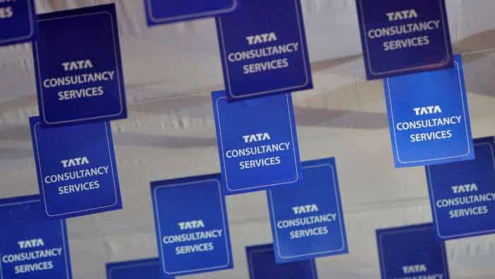 TCS Q2 Results tata group company post 11342 crore rs profit in september quarter announce dividend 9 rs per share