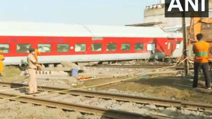 North East Express Train Accident in bihar Union Minister Ashwini Choubey reached the spot inspected the restoration and rescue work