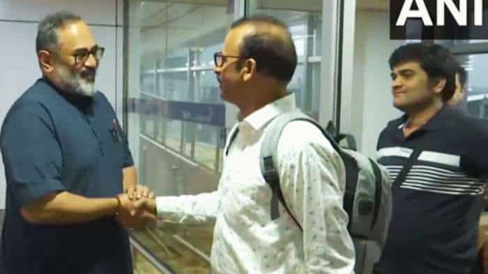 Operation Ajay first flight from Israel carrying 212 Indians reached Delhi airport Union Minister Rajiv Chandrashekhar welcomed