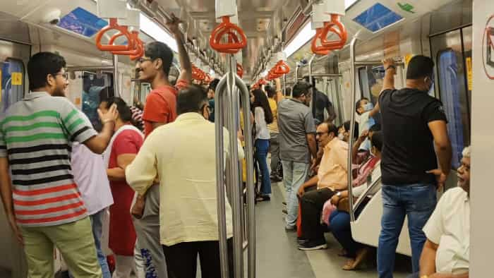 Navratri 2023 Mumbai metro extends train services pass midnight for navratri check full schedule details here