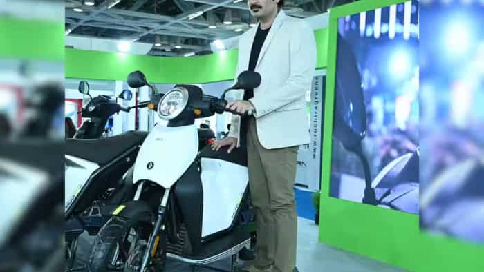 acer launched maiden electric scooter in india acer muvi 125 4g check price features specifications top speed range