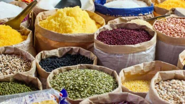 WPI inflation rises wholesale price index remains in negative for 6th consecutive month