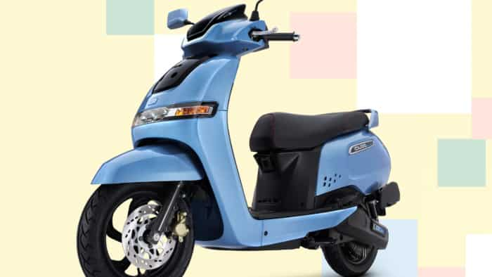 TVS iqube electric scooter cashback upto 7500 and 10000 rs benefits festive offer 