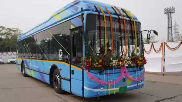 delhi ncr allows only electric cng and bi vi buses for transport air pollution in delhi uttar pradesh haryana