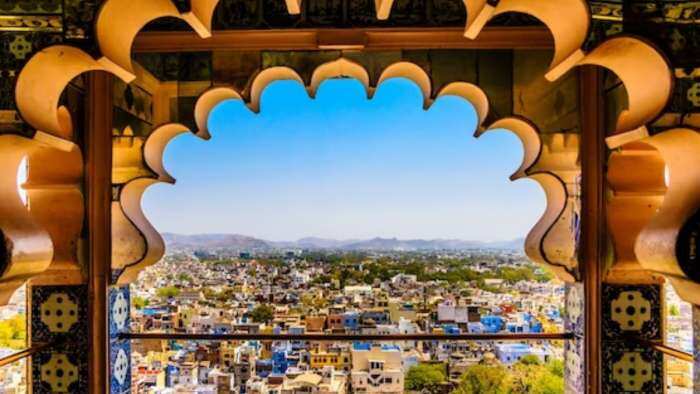 IRCTC tour package for rajasthan visit jaipur ajmer pushkar udaipur only in 10435 rupees in long weekend of november see details