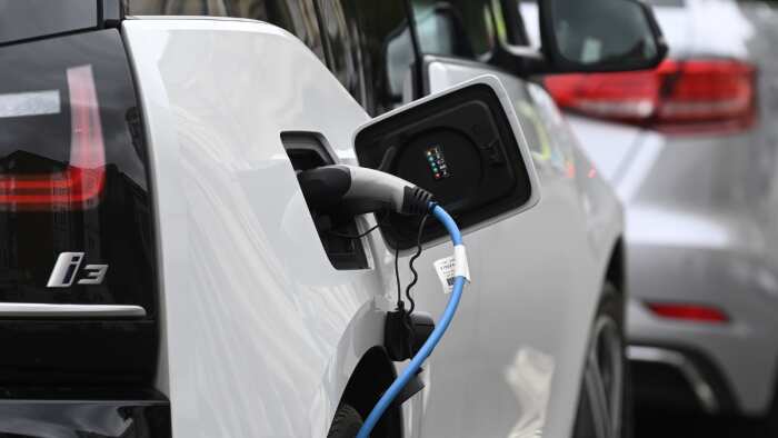 okaya electric vehicle install 2550 charger in country with collaboration of iocl check details