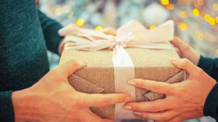 Diwali 2023 Give these financial gifts to your daughter wife this Diwali you will get good return and festival will be memorable investment tips for dhanteras