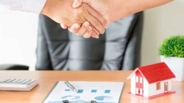 Home Loan Insurance loan protection plan is not mandatory but very important to secure family during unhappening situations know benefits features rules