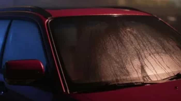 How to Remove Fog from Cars Windshield Tips to Defog Car During Rain and winters 