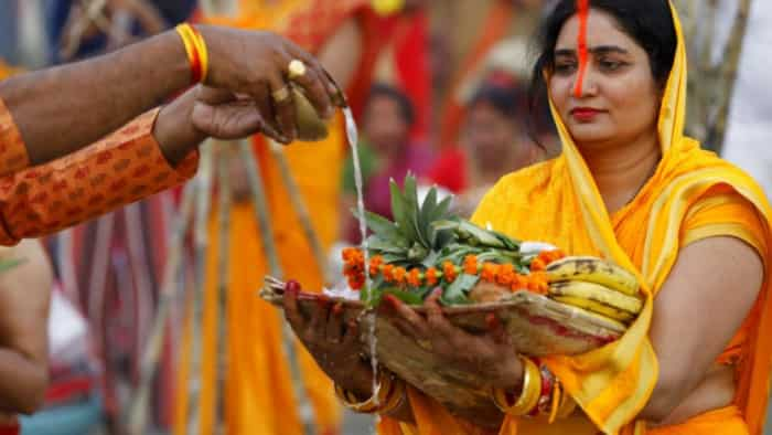 Chhath Puja 2023 here are 5 traditional delicacies that hold a special place in Chhath Pooja for Chhathi Maiyya Blessings 