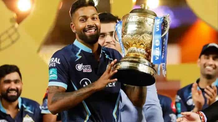 Indian Premier League IPL Hardik Pandya to get whopping amount on transfer from Gujrat Titans to Mumbai Indians