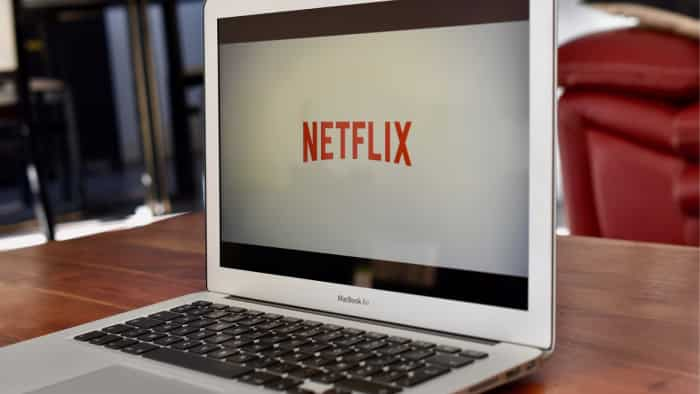 Free netflix subscription know airtel recharge benefits for 84 days free calling check price and other details 