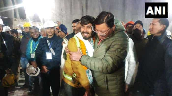 uttarkashi tunnel rescue operation all 41 workers family celebrates diwali after 17 days workers successfully rescued