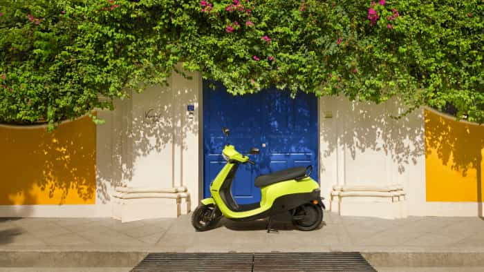 ola electric scooter sales 30000 in november bhavish aggarwal post on x 