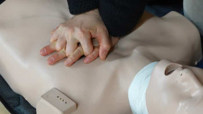 Heart Attack cases rapidly increasing in india know cpr training check full details about Cardiopulmonary resuscitation