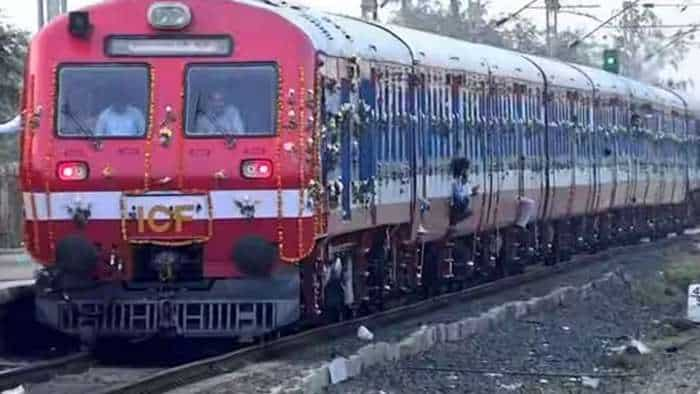 Train Route Divert Train Short Originate and Train Short Terminate due to Gaurder Work Block