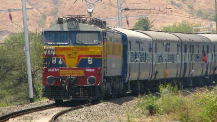 indian railway cancelled many trains due to Heavy rain at many places in Tamil Nadu orders to close schools colleges and banks
