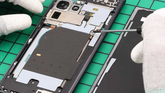 Samsung Adds More Devices to Its Self Repair Program Including Foldables for the First Time  