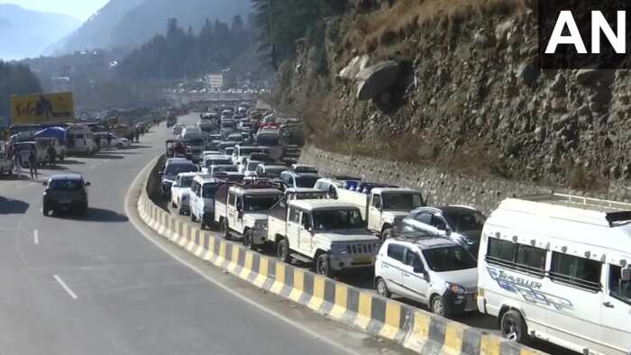 happy new year Make plans for Kufri and Manali on New Year celebration this time there will be no traffic